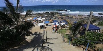 Festa em Salvador tem surto de doença respiratória; 40% dos presentes estão doentes