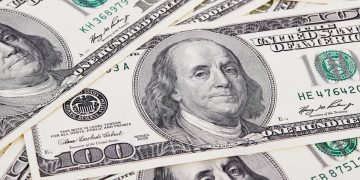 Garçonete que recebeu R$ 25 mil de gorjeta é demitida após ser ordenada a dividir quantia com colegas