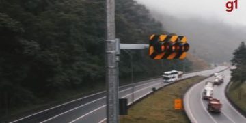 Novo sistema semafórico alerta sobre bloqueios na rodovia, em Guaratuba