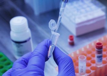 O que se sabe sobre os primeiros casos confirmados da variante Ômicron no Brasil