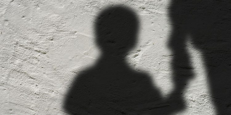 Misericórdia! Virou moda passar a mão em criança no Brasil