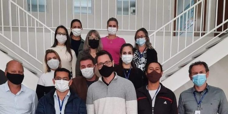 GUARAPUAVA TEM O MENOR TEMPO PARA ABERTURA DE EMPRESAS ENTRE AS CIDADES PARANAENSES COM MAIS DE 100 MIL HABITANTES