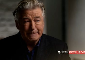 Alec Baldwin diz que não puxou gatilho de arma que matou diretora de fotografia no set de ‘Rust’