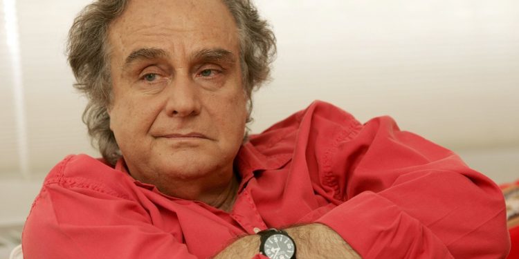 Arnaldo Jabor ‘está consciente e em fase de recuperação do AVC’, diz boletim médico