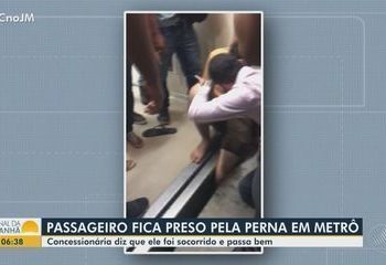 Passageiro fica com perna presa entre plataforma e vagão de trem ao tentar embarcar no metrô de Salvador
