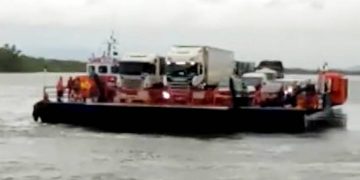 Ferryboat de Guaratuba fica novamente à deriva! Pânico a bordo durou ao menos 1 hora