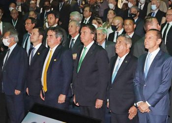 Bolsonaro diz ter demitido diretores do Iphan por embargo a loja da Havan