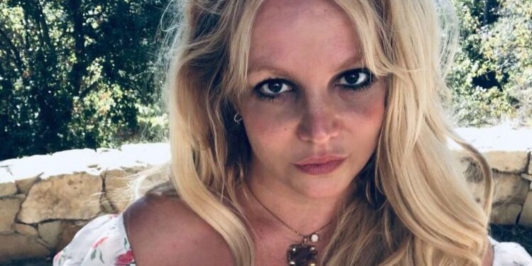 Britney Spears fala de possível volta à música: ‘Tenho medo das pessoas e do negócio’