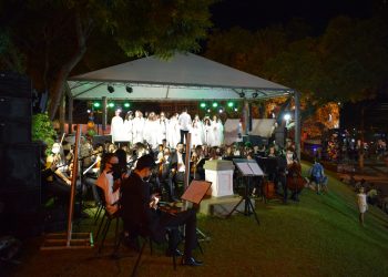 CANTATA DE NATAL EMOCIONA E LEVA MENSAGEM DE ESPERANÇA PARA OS GUARAPUAVANOS