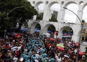 Um século depois, o que podemos aprender com o Carnaval da gripe espanhola