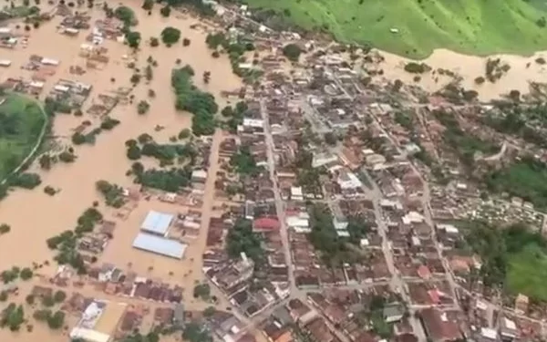 Chuvas deixam o sul da Bahia em situação dramática. Veja