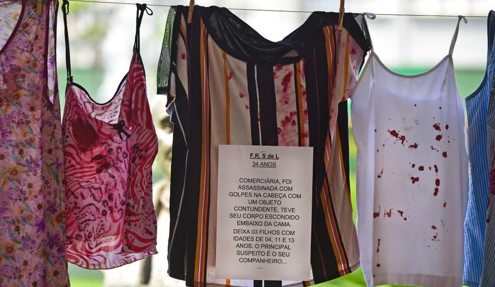 Casos de estupro voltam a crescer no 1º semestre de 2021; 4 mulheres são vítimas de feminicídio por dia no Brasil