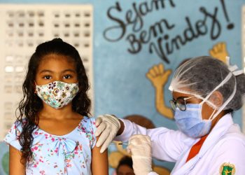 Conselho de secretários de Saúde diz que não exigirá pedido médico para vacinação de crianças