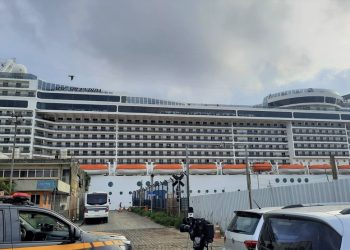 MSC Splendida com Réveillon previsto no RJ retorna às pressas para o Porto de Santos após surto de Covid-19