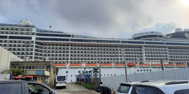 MSC Splendida com Réveillon previsto no RJ retorna às pressas para o Porto de Santos após surto de Covid-19