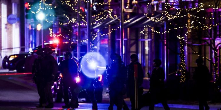 Atirador nos EUA mata quatro pessoas e fere outras três