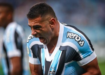 Grêmio confirma permanência de Diego Souza até o fim de 2022