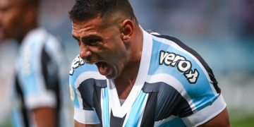 Grêmio confirma permanência de Diego Souza até o fim de 2022