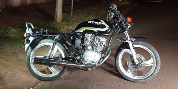 Mãe morre e filha fica ferida após serem atropeladas por piloto que empinava moto em Maringá, diz polícia