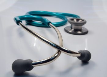 Prefeitura de Maringá abre seleção para contratar mais de 300 profissionais de saúde