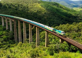 Governo assina 9 contratos de estradas de ferro com iniciativa privada nesta quinta