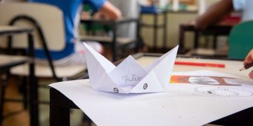 Pandemia aumenta em 170% número de crianças fora da escola