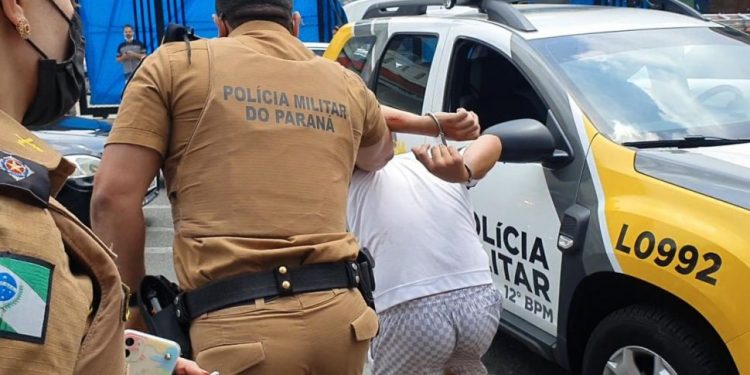 Motorista “atropela” membro da gangue do pedal, que quase foi linchado em Curitiba