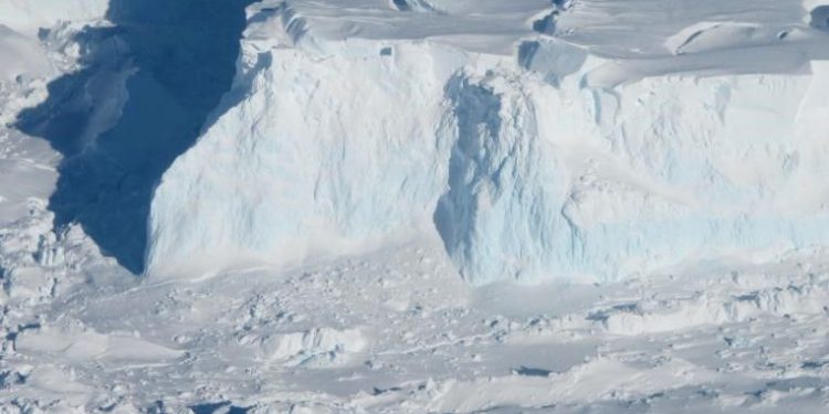 Plataforma de gelo crítica na Antártica pode quebrar nos próximos cinco anos