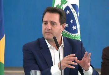 Governo do Paraná anuncia aumento de 48,7% no piso dos professores: ‘O valor médio de reajuste é R$ 1.000’, diz secretário de educação