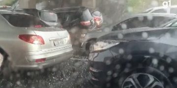 Chuva de granizo atinge região de Curitiba e provoca lentidão em trecho de rodovia; VÍDEO