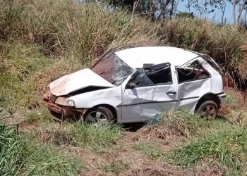 Morre homem que foi ejetado de carro durante capotamento, em Guairaçá