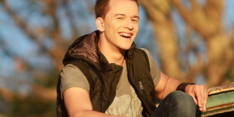 Morre aos 29 anos o cantor sertanejo Yago, da dupla com Santhiago