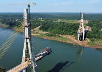 Obras da Ponte da Integração Brasil-Paraguai ganha forma e atinge quase 75% de execução