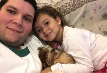‘Já passou da hora de liberar a vacina para crianças’, diz pai de menina morta aos 7 anos por complicações da Covid em Ribeirão Preto, SP