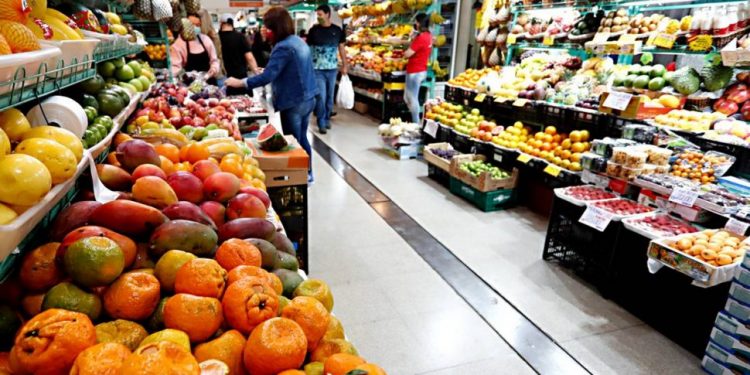 Conheça os produtos exóticos “escondidos” no Mercado Municipal de Curitiba
