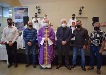 MISSA É CELEBRADA NO PAÇO MUNICIPAL EM AGRADECIMENTO AO TRABALHO REALIZADO EM 2021