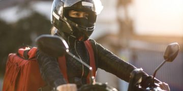 Câmara aprova medidas de proteção a entregadores de aplicativo durante pandemia