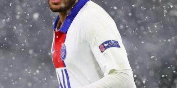 Neymar fecha 2021 com pior média de gols e assistências por jogo desde que chegou à Europa