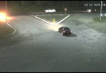 Moto pega fogo e piloto morre após batida na BR-277, em Palmeira