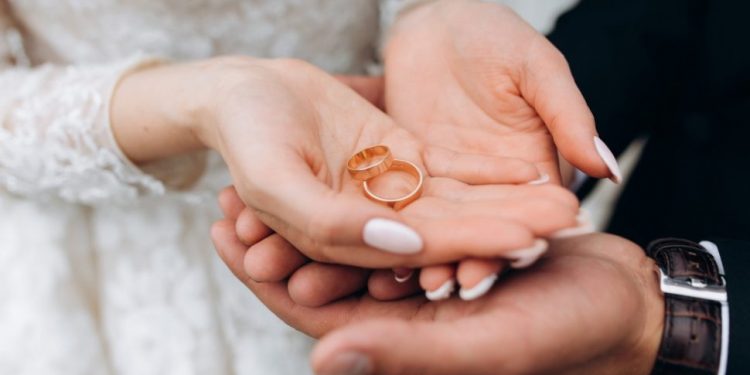 Com menos casos de covid-19, número de casamentos cresce 16% no Paraná