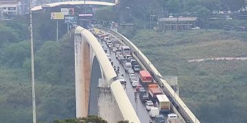 Foz do Iguaçu diz que vai pedir ao Ministério da Saúde exigência de comprovante de vacinação para moradores de Cidade do Leste