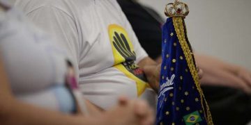 Advogada usa mensagem psicografada em júri da Kiss