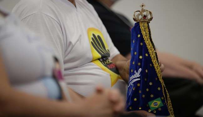 Advogada usa mensagem psicografada em júri da Kiss