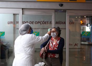 Intervalo da terceira dose será reduzido de cinco para quatro meses, anuncia Queiroga