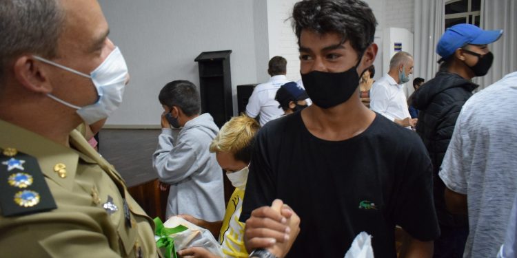 CONFRATERNIZAÇÃO DO PELOTÃO ESPERANÇA DÁ INÍCIO AS COMEMORAÇÕES DE NATAL DA SEMAD