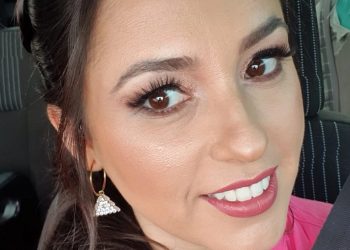 Professora é internada em estado grave após cirurgia plástica em SC; ‘À espera de um milagre’, diz marido