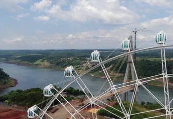 Roda gigante com 88 metros de altura é a nova atração turística de Foz do Iguaçu; VÍDEO