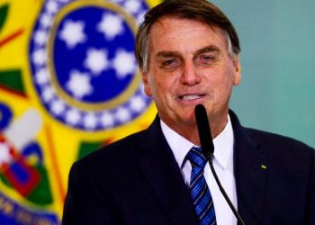 Bolsonaro vai passar o Réveillon em praia há 178 km de Curitiba. Saiba onde
