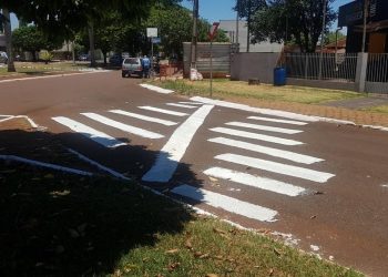 Pintura de faixas de pedestre chama a atenção no Paraná: ‘Verdadeira faixa zebrada’, brinca internauta