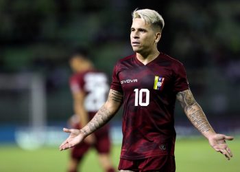 Sem dinheiro e com baixa expectativa, São Paulo monitora Soteldo e sonha com investidor